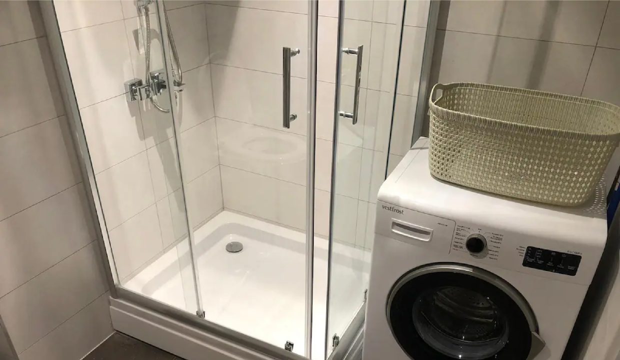 Lovely Choice 1-Bedroom inside Big Shopping Mall.Artboard 5-100